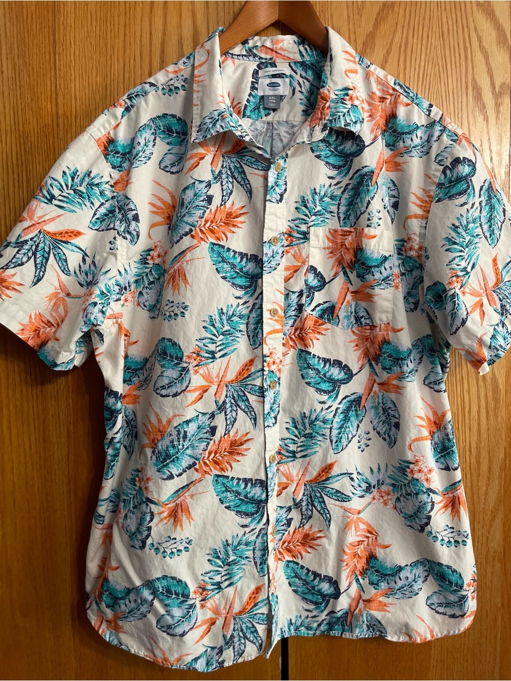 Old Navy White Short-Sleeve Button-Down Shirt with Teal & Orange Tropical Print